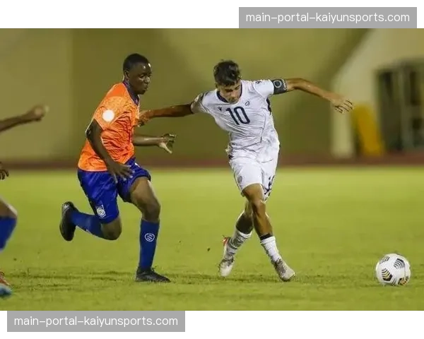 半场战报：贝蒂斯1-1瓦伦西亚，双方对攻节奏迅猛